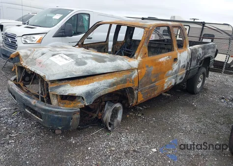 2001 Dodge Ram 1500 z USA, uszkodzony, nr VIN 1B7HF13Z61J218179